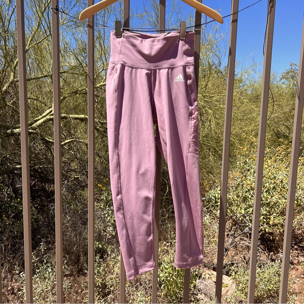 ⬇️Adidas NWT Women’s Training Tights Size XS Color Magic Mauve Aeroready